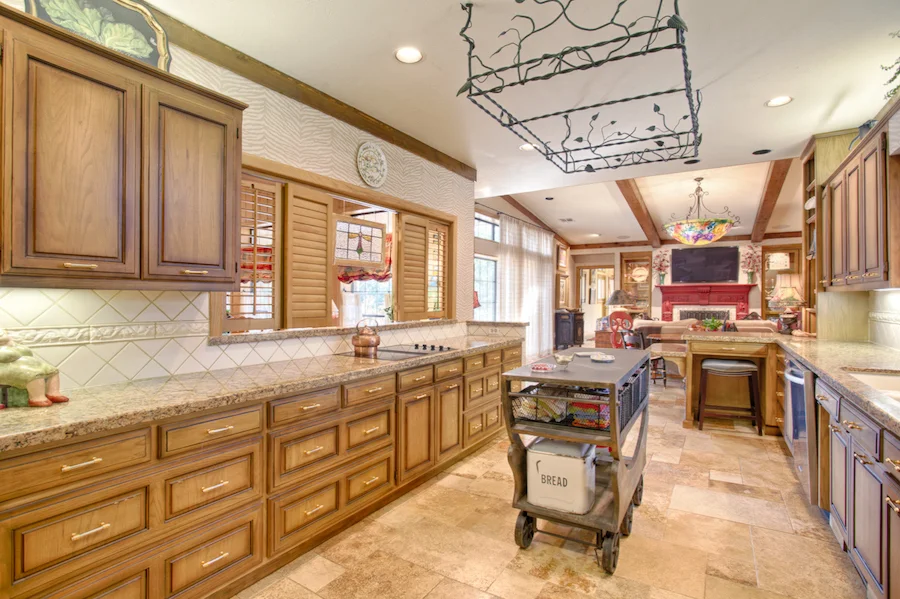 Kitchen B.jpg