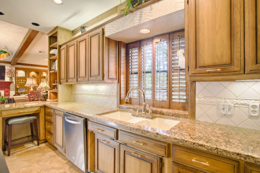 Kitchen C.jpg