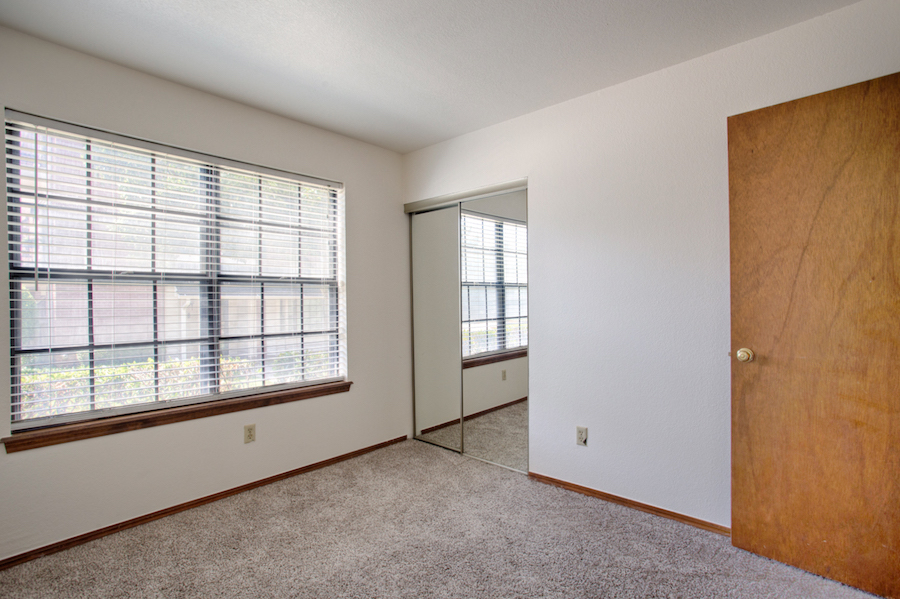 Bedroom B.jpg