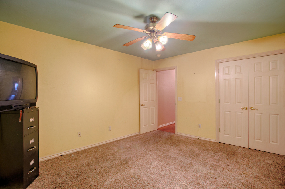 Bedroom 1B.jpg