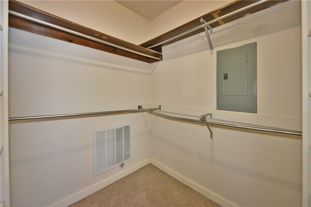 Master Closet.jpg