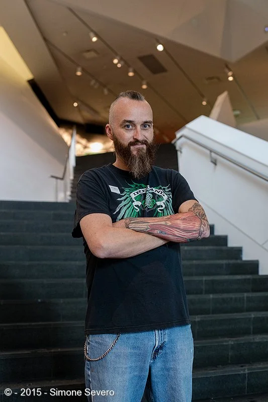 I met Rich the day I Was teaching a class Learning from the Masters, where I talk about posing, light and shadows, analyzing the paintings in the museum. He was sop easy to photograph. We took 2 pictures, both with natural light inside the museum.