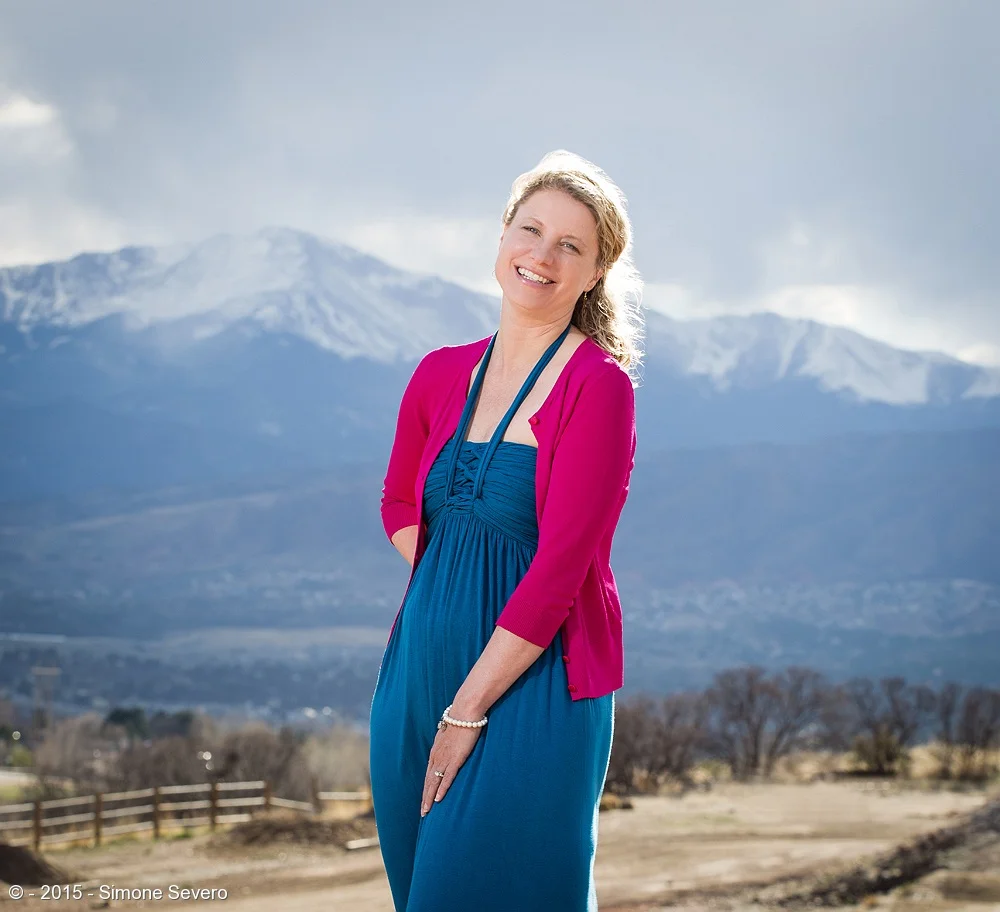 Ramona is very graceful and I was hoping to photograph her in a long dress in the end of the day. She picked the perfect colors for her skin tone...it even matched the mountains! She spends a lot of time with her kids and she felt&nbsp;like a super …