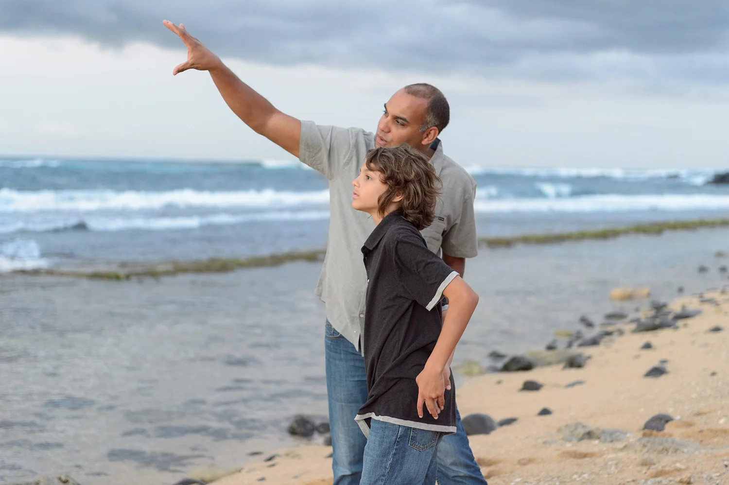 Family portraits that uniquely tell your families story. Services available in Portland Oregon & Maui Hawaii.