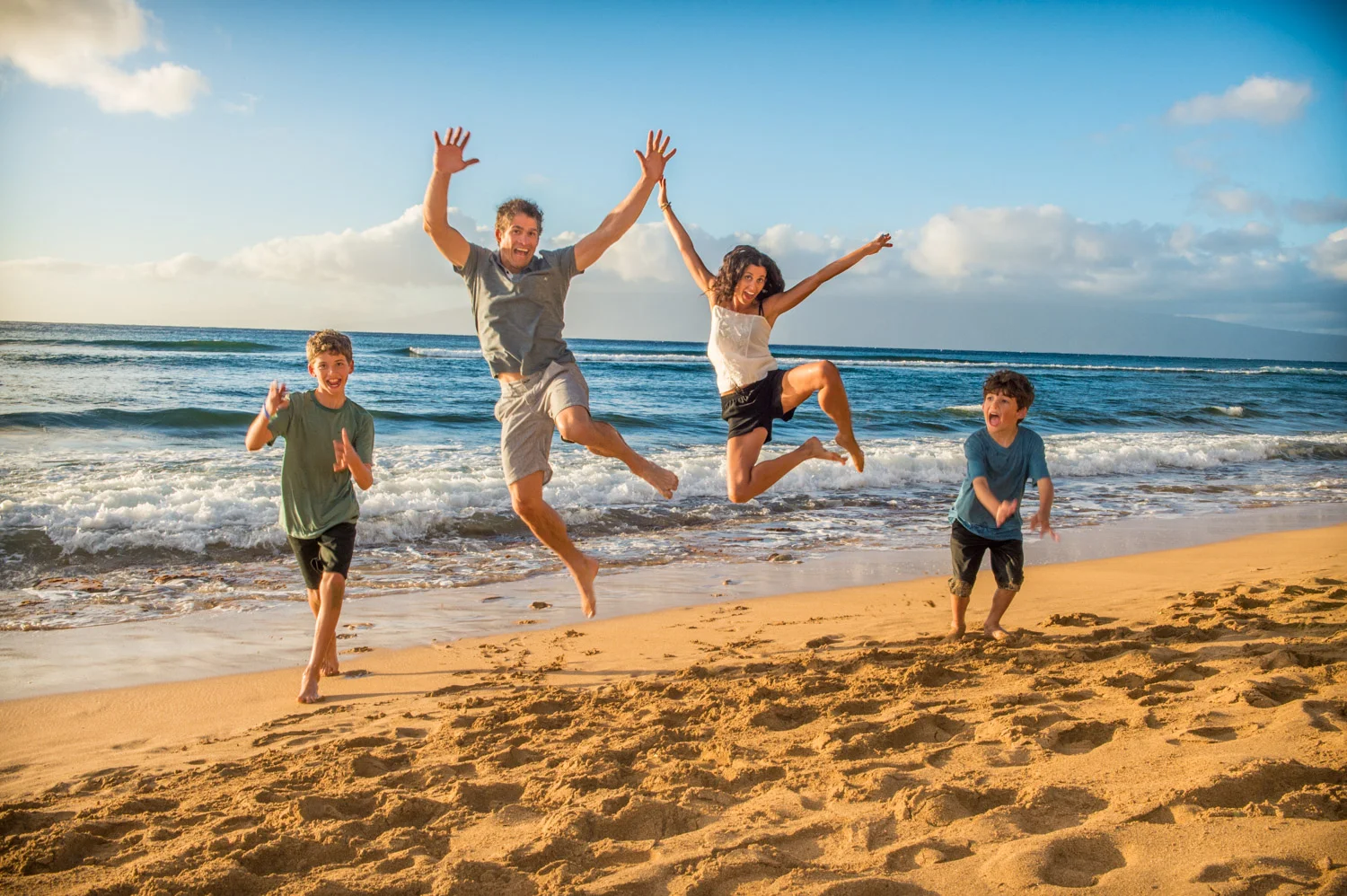 Family portraits that uniquely tell your families story. Services available in Portland Oregon & Maui Hawaii.