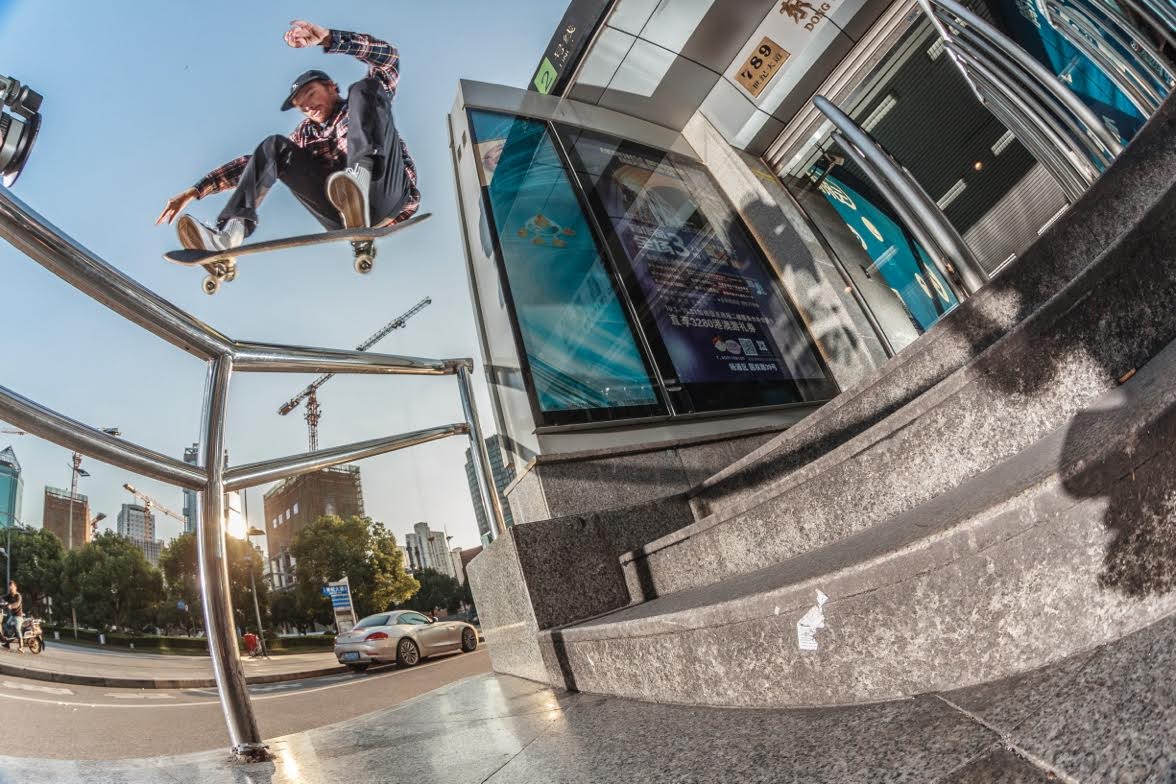 Kickflip in China / Photo by Florian Lanni