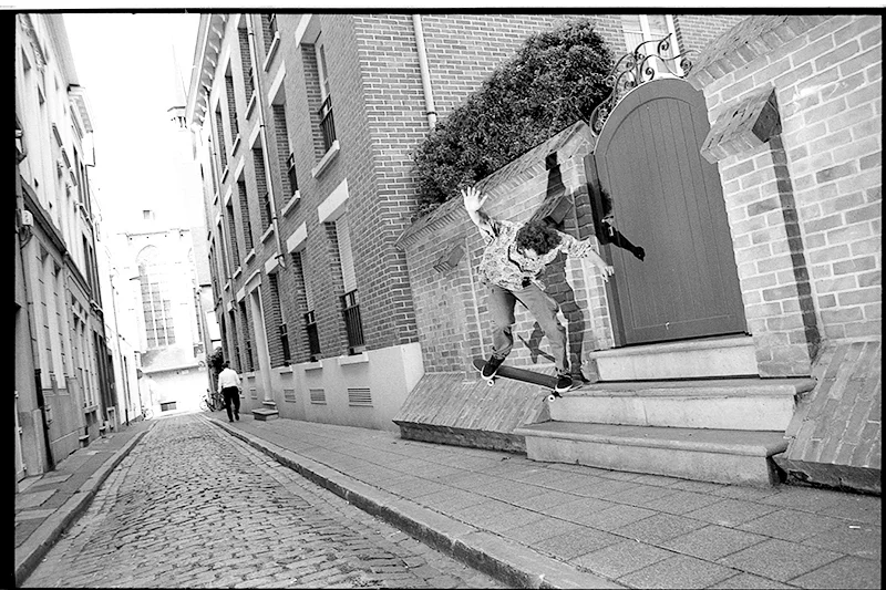Zach BS-180 Nosegrind into the bank, Antwerp. Photo Richard Hart