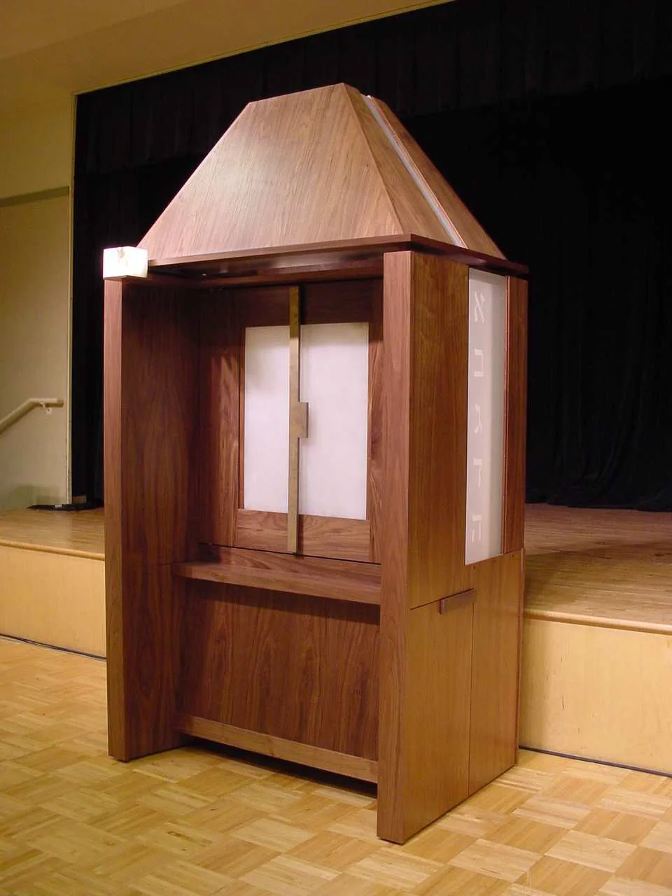 Arc for Temple Beth Shalom Design by Andersson Wise Architects, 2004