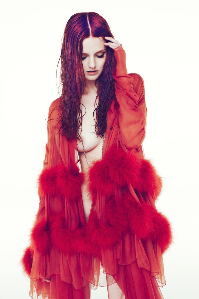 ZG.OYSTER.MAG.HEARST.11.6.10 5841B.jpg