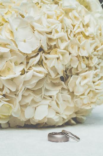 Hydrangea bouquets! (Photo credit Isabel Dib photography)