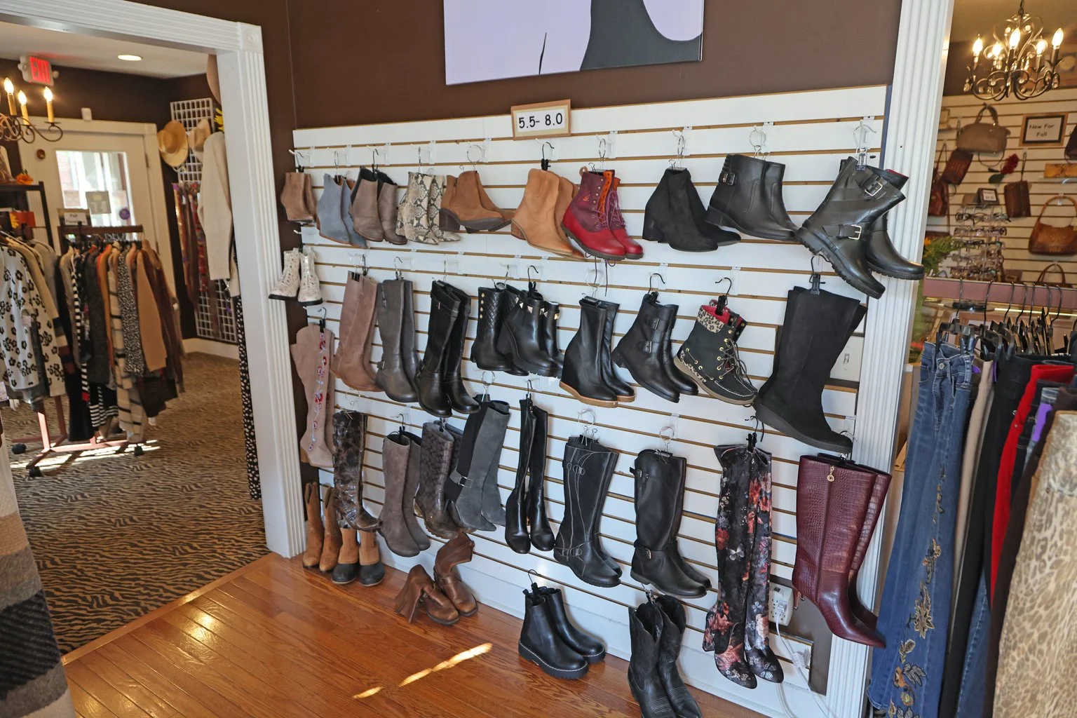 Loralei's_Boutique_06.JPG