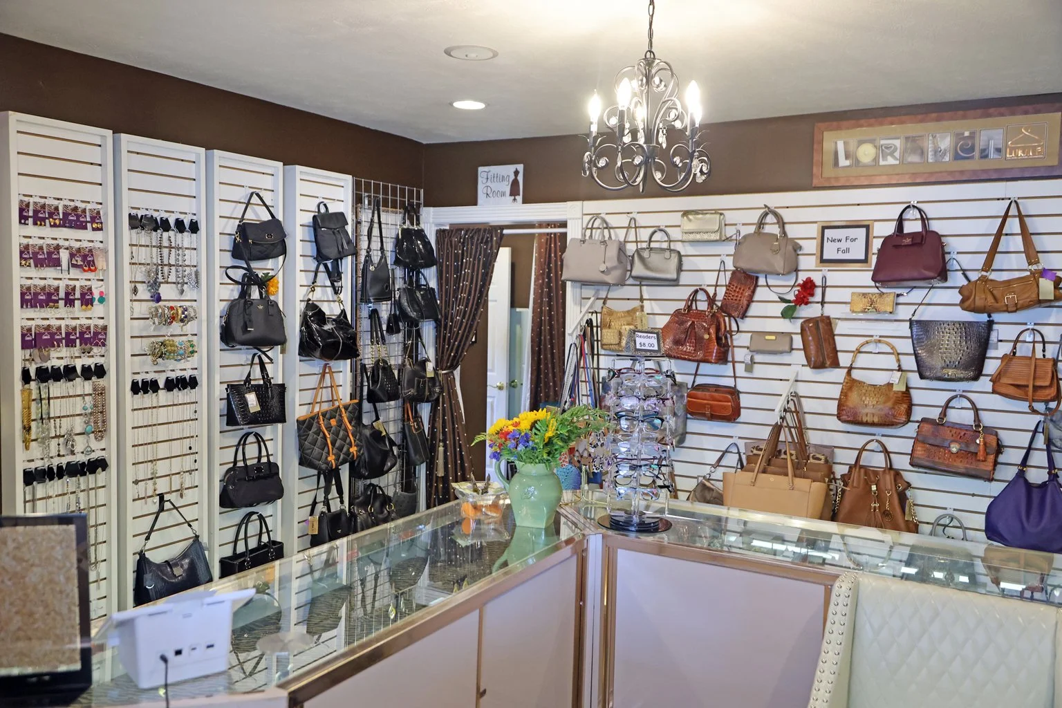 Loralei's_Boutique_07.JPG