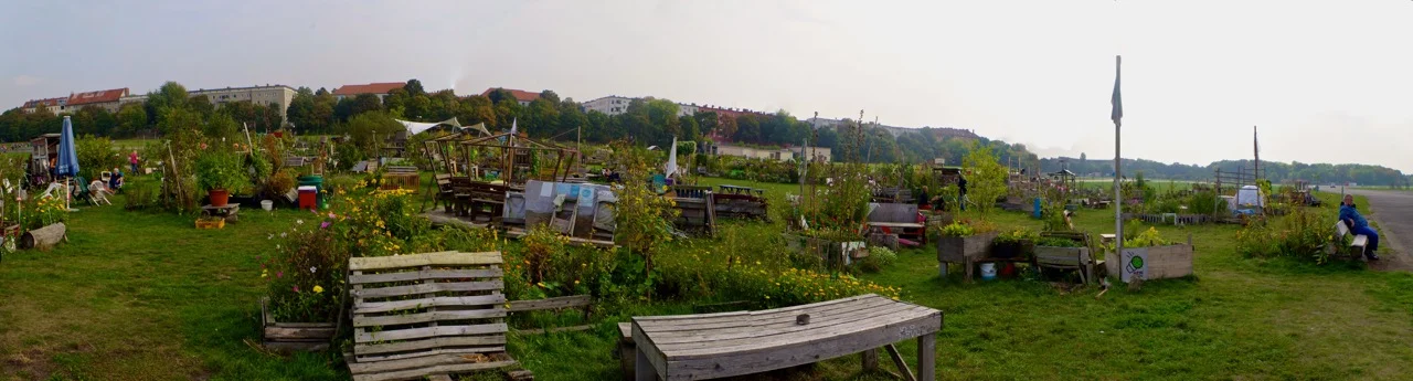 13 Moments From the Tempelhof Airport Garden