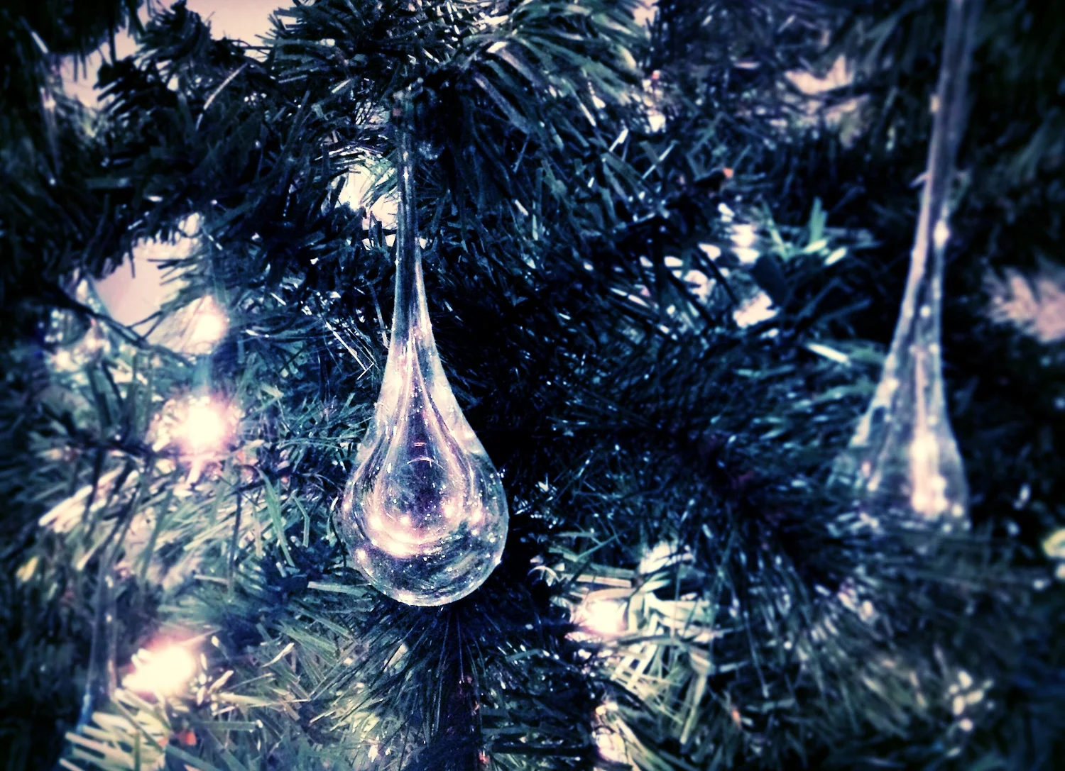 13 Finds for a Blue Christmas
