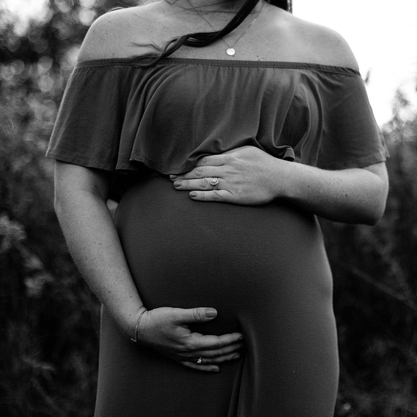 All about the maternity sessions this fall! It&rsquo;s even sweeter with old friends for whom I&rsquo;ve had the honor of shooting their engagement and wedding photos 💜