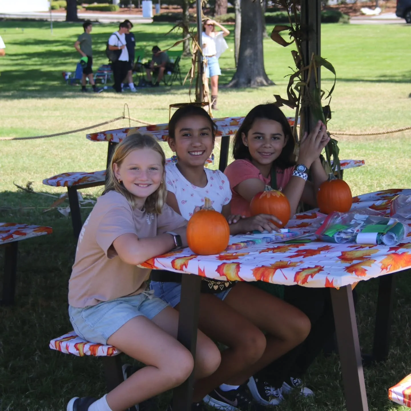 What a beautiful day of fellowship and autumn fun!!🍂🌻🎃
#fallfestival #pumpkin #christianschool #fundraiser #camarillo #autumn #fallvibes
