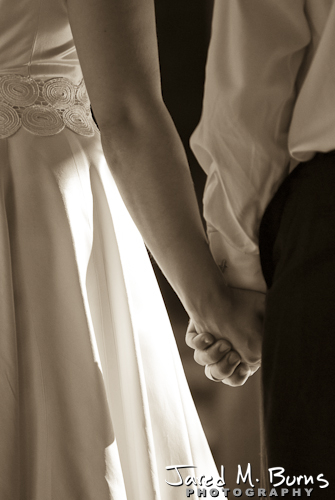 Mountain Springs Lodge Leavenworth Wedding Photographer - Holding hands