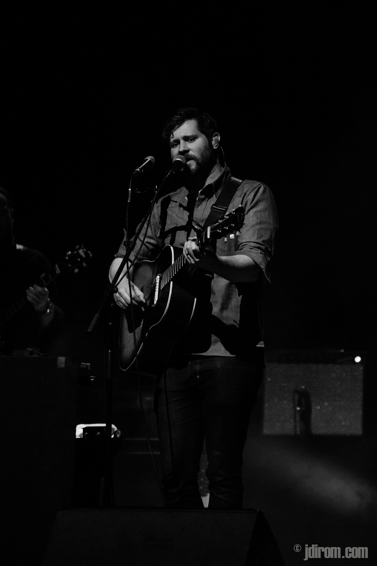 Dan Mangan-8.jpg