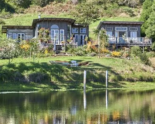 1cabin.jpg