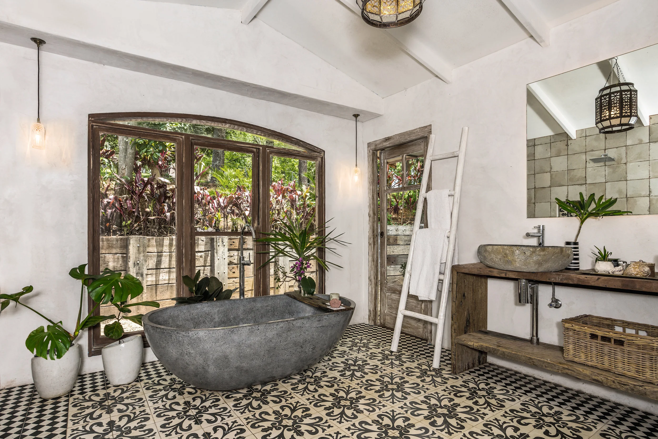 VILLA 2nd bathroom.jpg