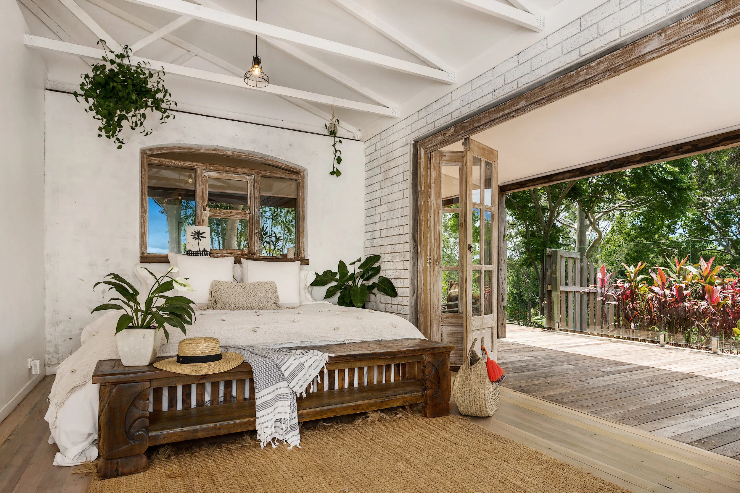 VILLA 2nd Bedroom.jpg