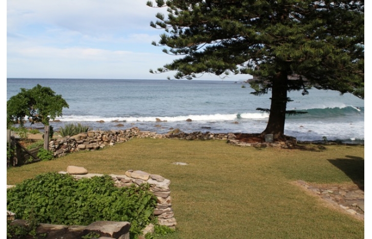 SHAYNE_ALLEN_THE BEACH HOUSE IN AVALON_show-IMG1562.jpg