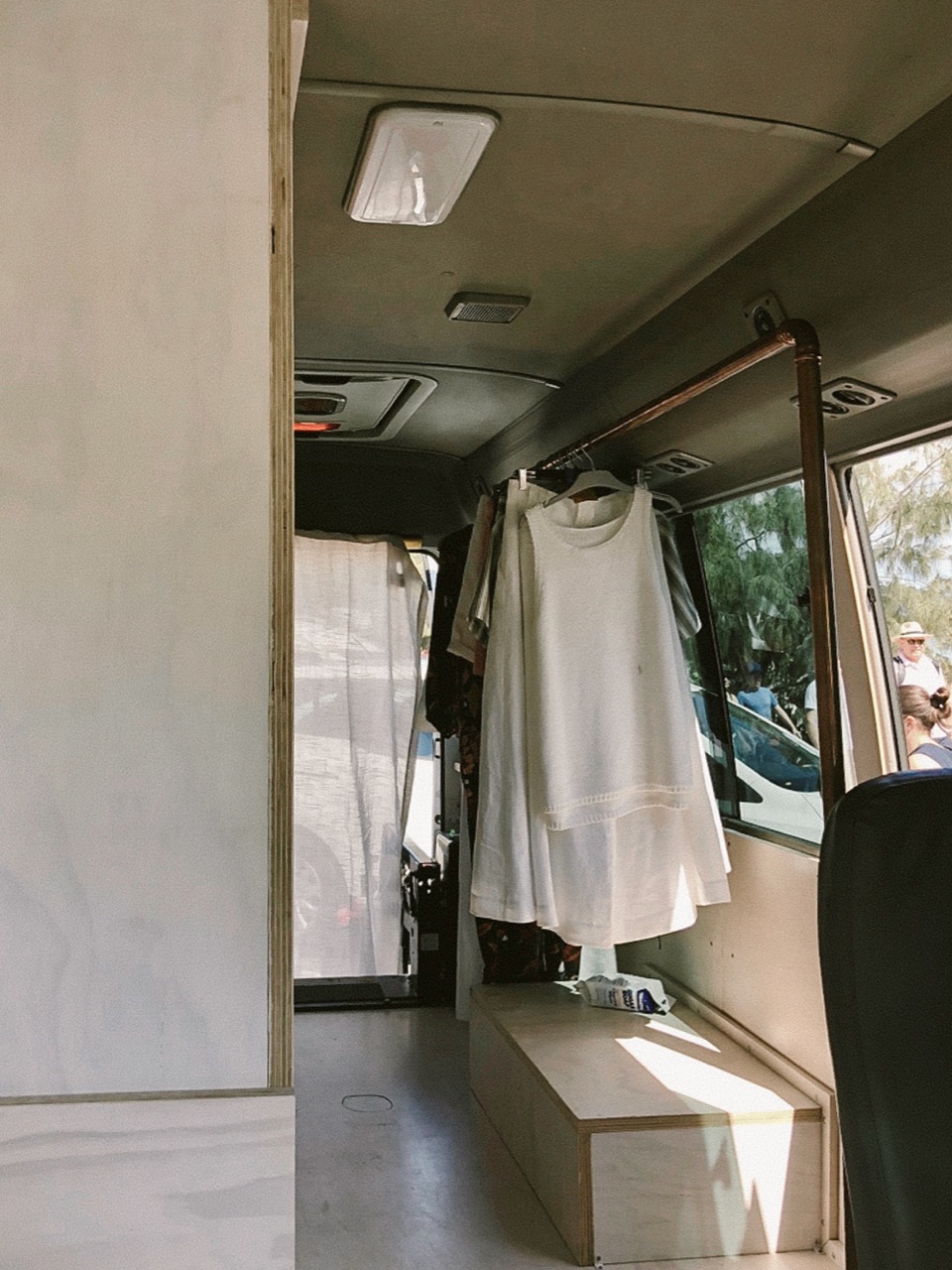 SHAYNE_ALLEN_LOCATION_BUS_BYRON_BAY-3.jpg