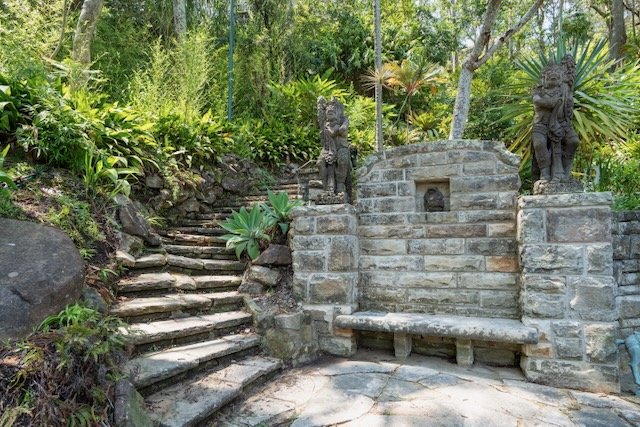 Magnum Pi Shayne Allen - 5.jpeg