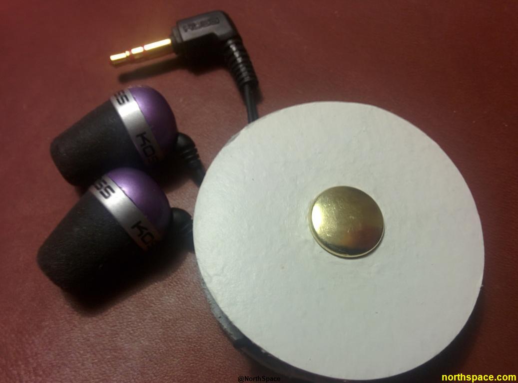 Earbuds Holder.jpg
