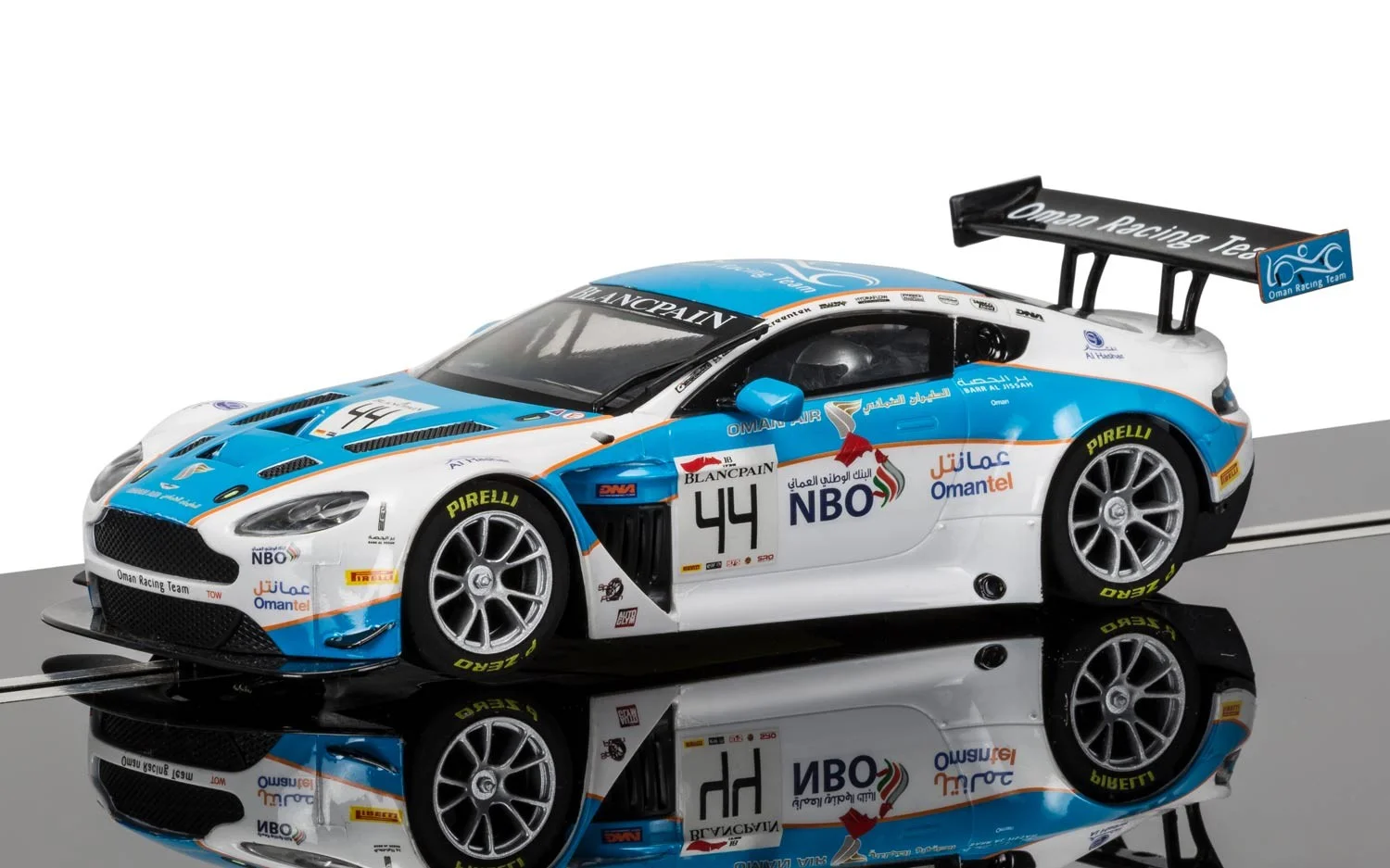 3843 Aston Martin Vantage GT3 "Oman Racing Team, No.44", Scalextric