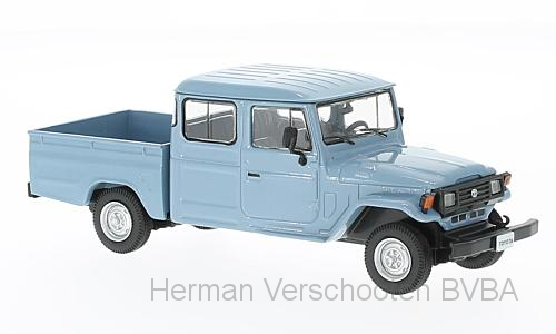 WB255 Toyota Land Cruiser Bandeirante, 1976, lichtblauw, Whitebox