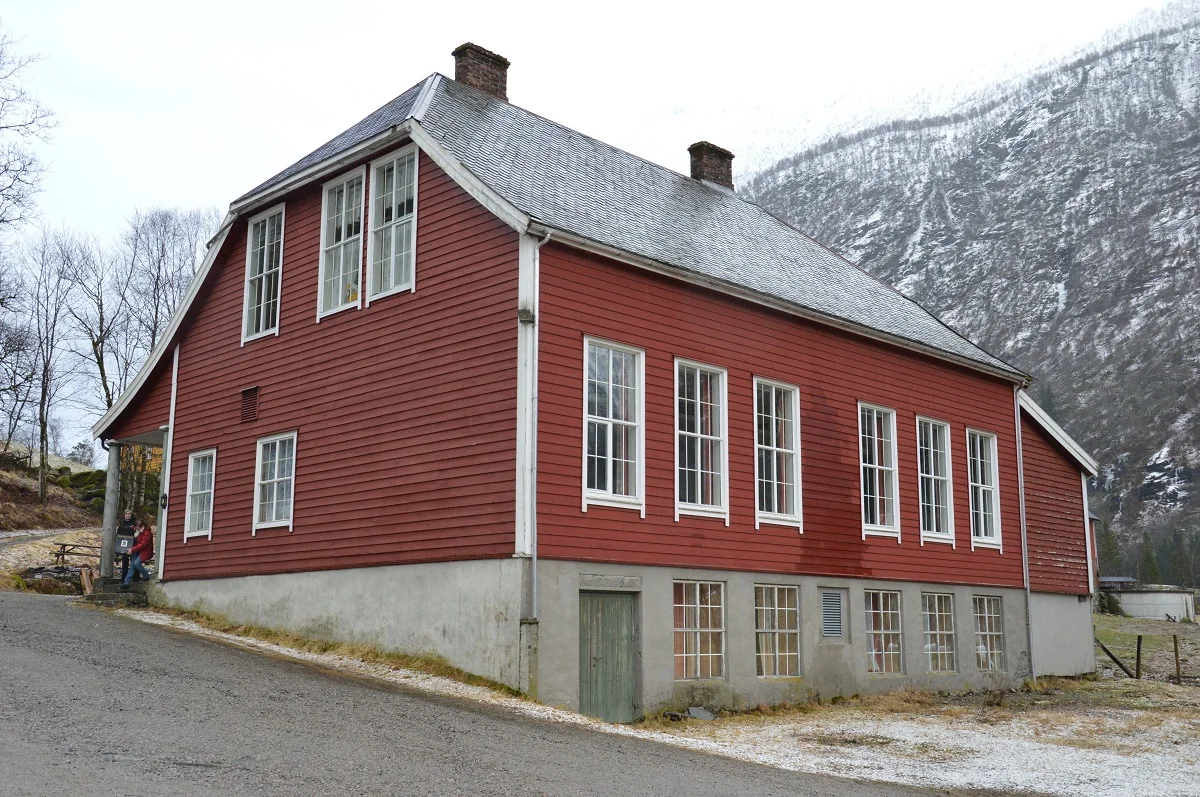 EI SOLSKINSHISTORIE SOM BERRE MÅ DELAST;-)