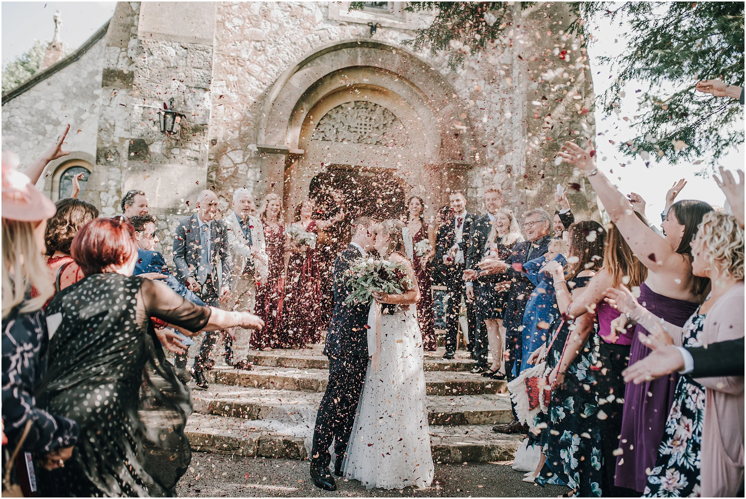 weddingconfettiphoto