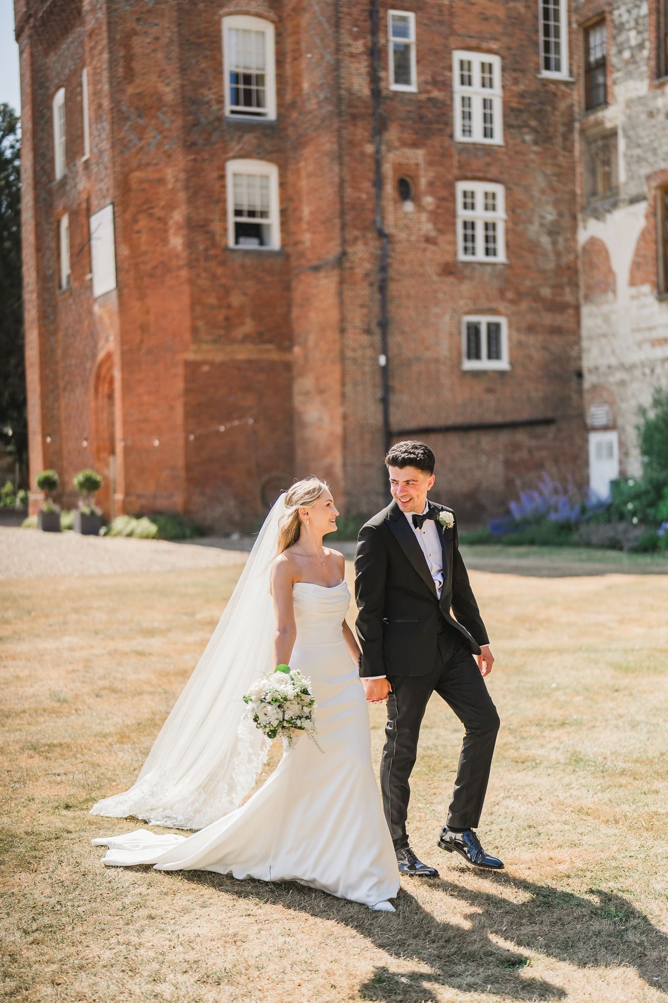 DM401733.jpg