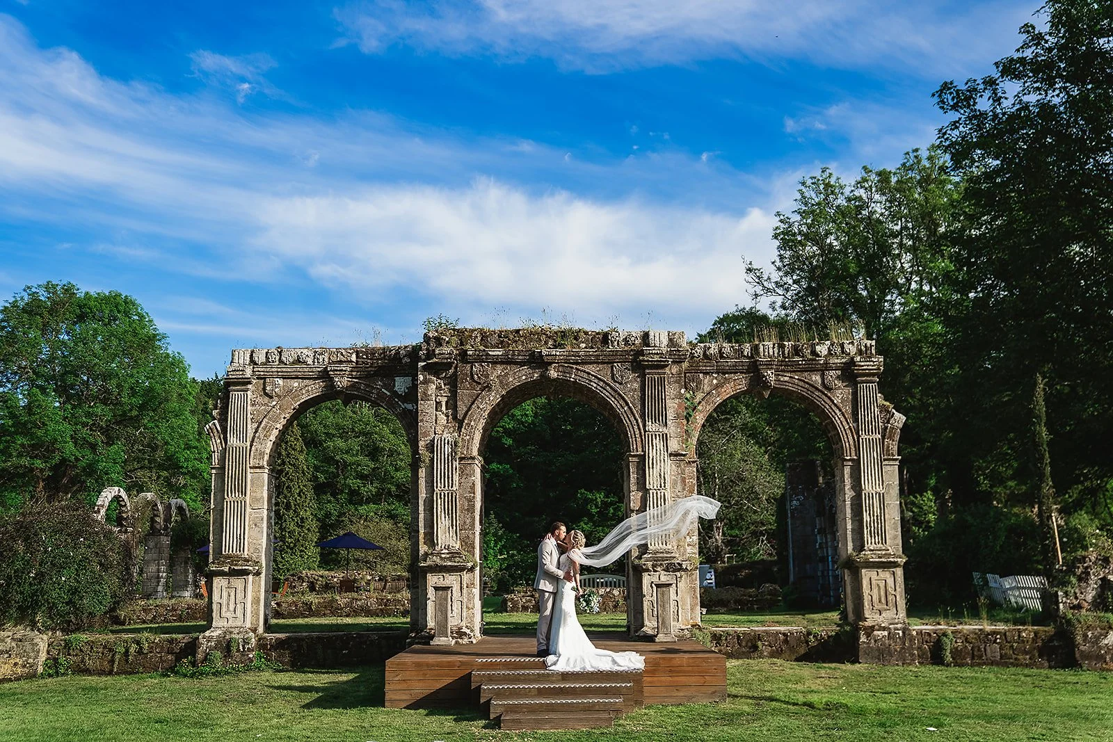 LH305928-Edit.jpg