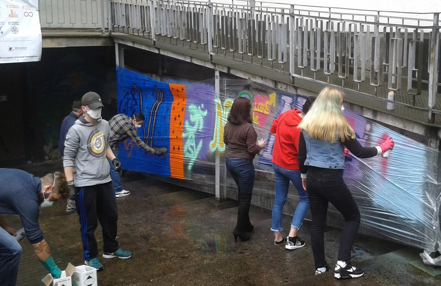 Ganz gleich ob Profi oder Laie: Alle Schüler engagierten sich sehr – trotz Regen und Wind in Bremerhaven Lehe.