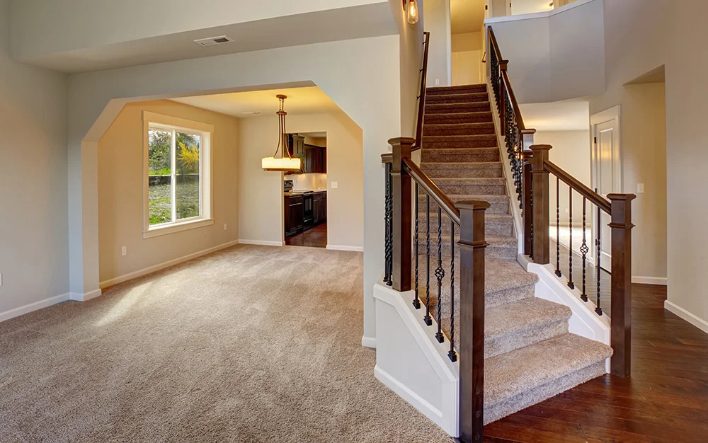 carpet_stairs_79064540.jpg