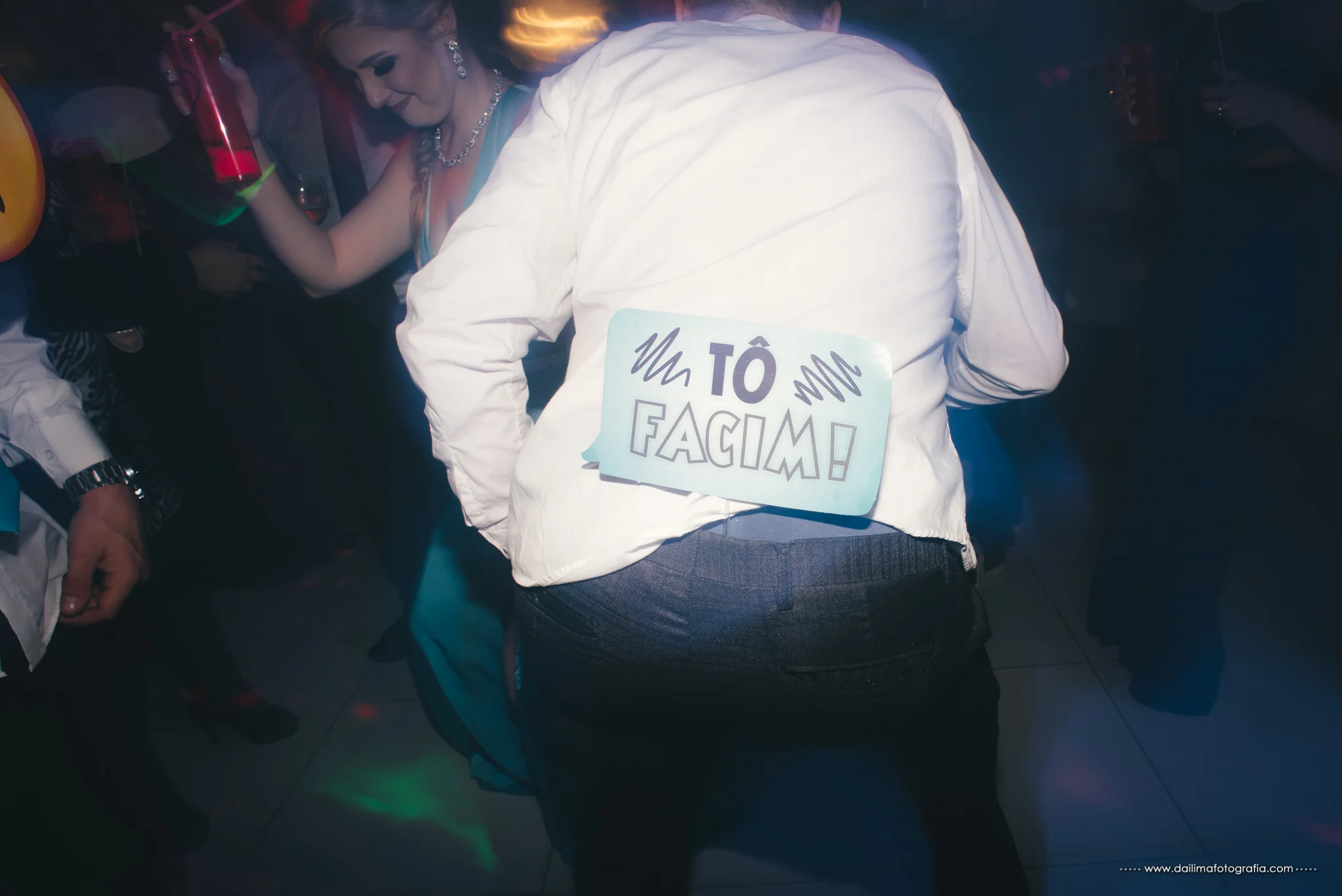 R1M_1054.jpg