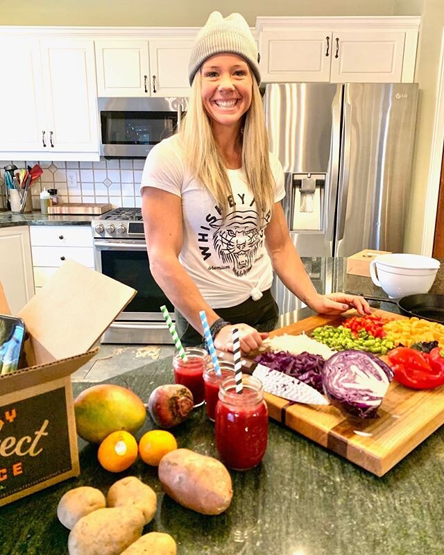 We GET to choose how our family starts their day. 
So we opt to start each day with GOOD FOOD for ALL - setting everyone up for success. 
Wanna see a typical morning in our household? Check out the video from my time cooking with our @perfectlyimperf