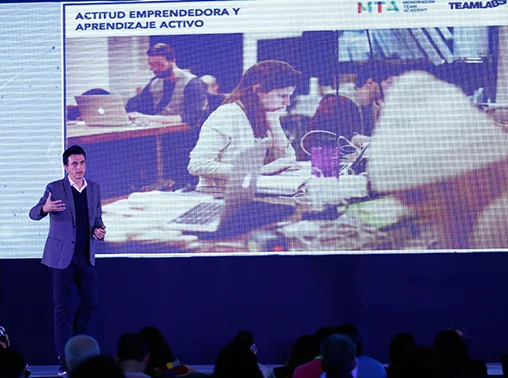 Juan Freire durante su conferencia en el CIIE 2015.