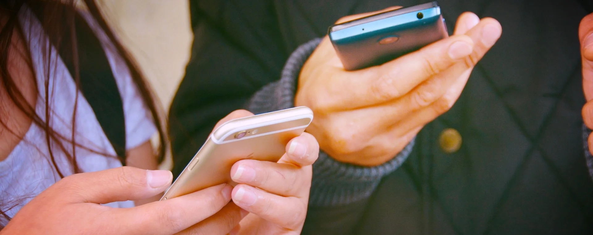 texting-1490691_1920.jpg