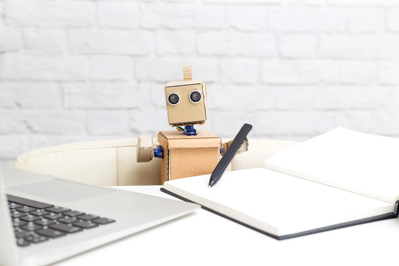 Robot en curso de inteligencia artificial