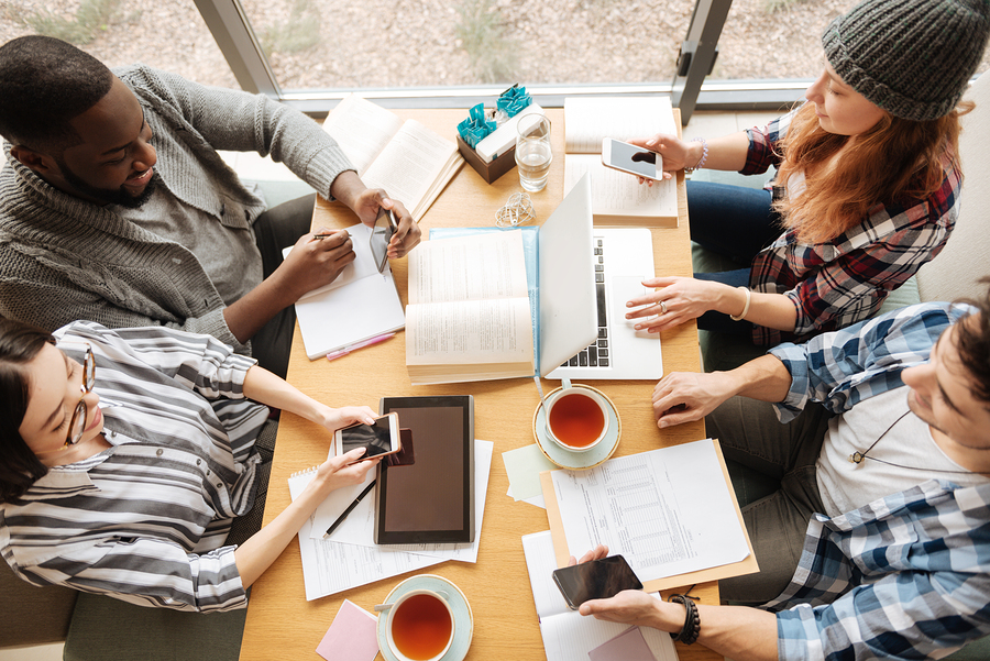 Generación Z no se siente preparada para el mundo laboral, según encuesta