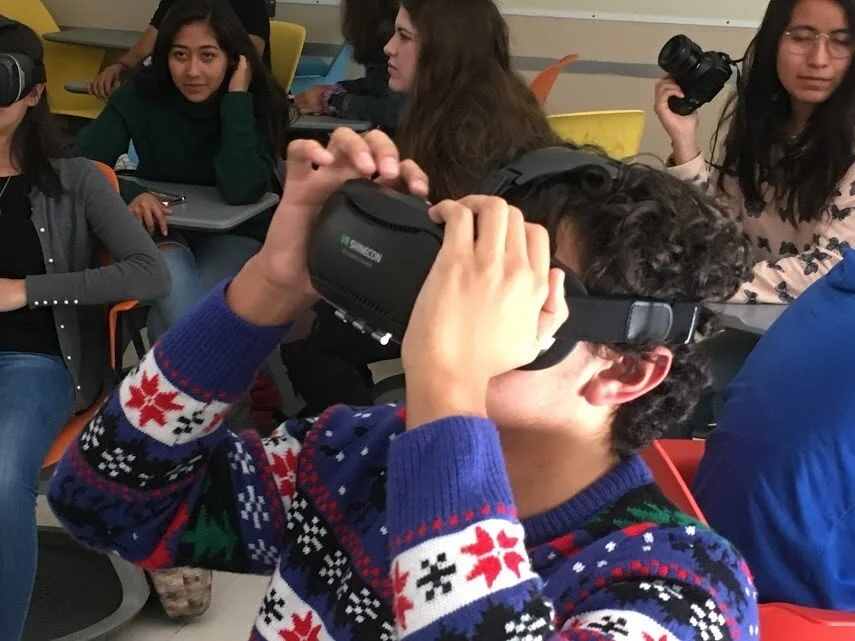 Imagen 1: Actividad aplicada en la clase Salud y sociedad durante la explicación del tema por parte del profesor.