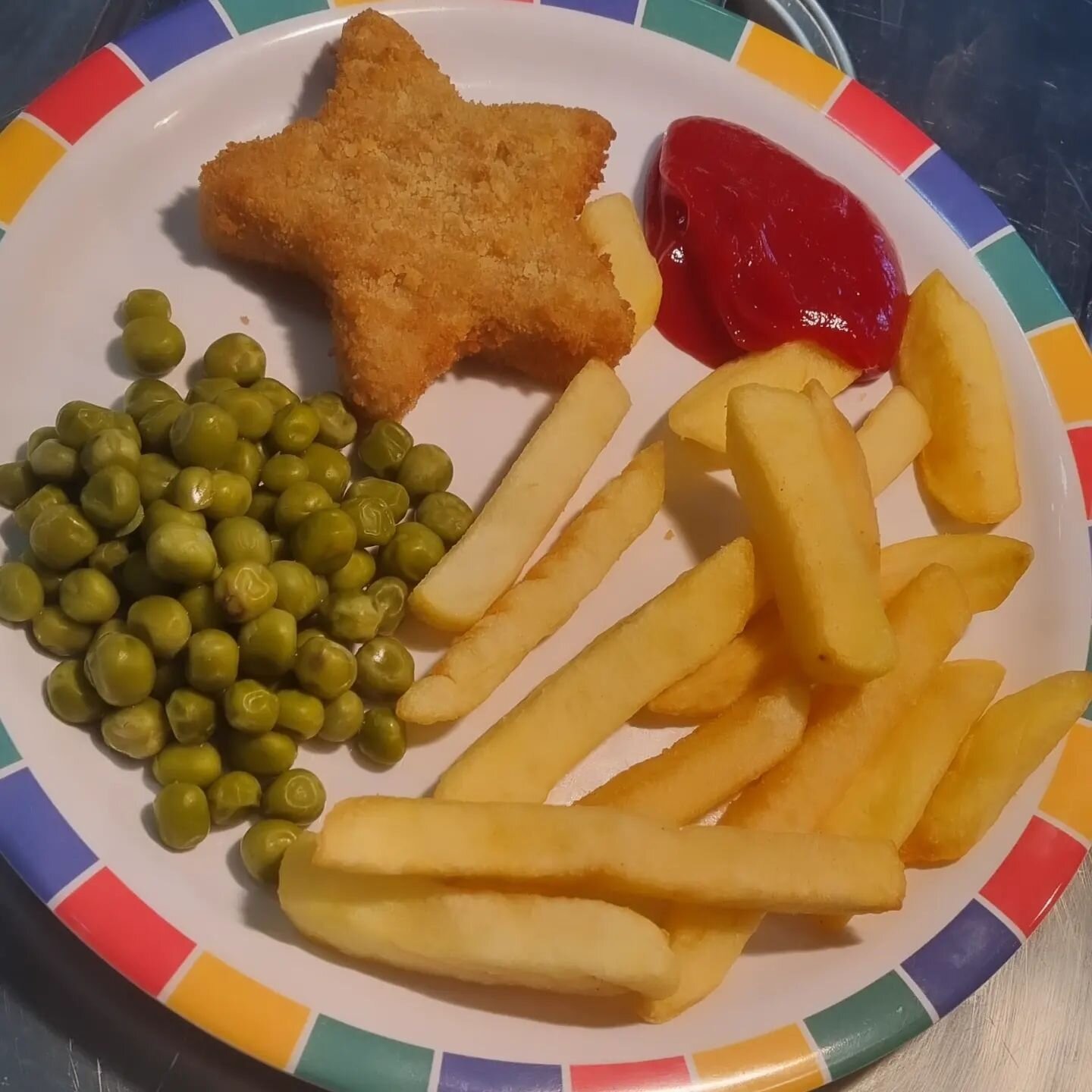 Lucky children at St Michael's- look at this tasty dinner on offer today #schooldinners 
Check out the full menu http://www.smaaawirral.com/school-meals