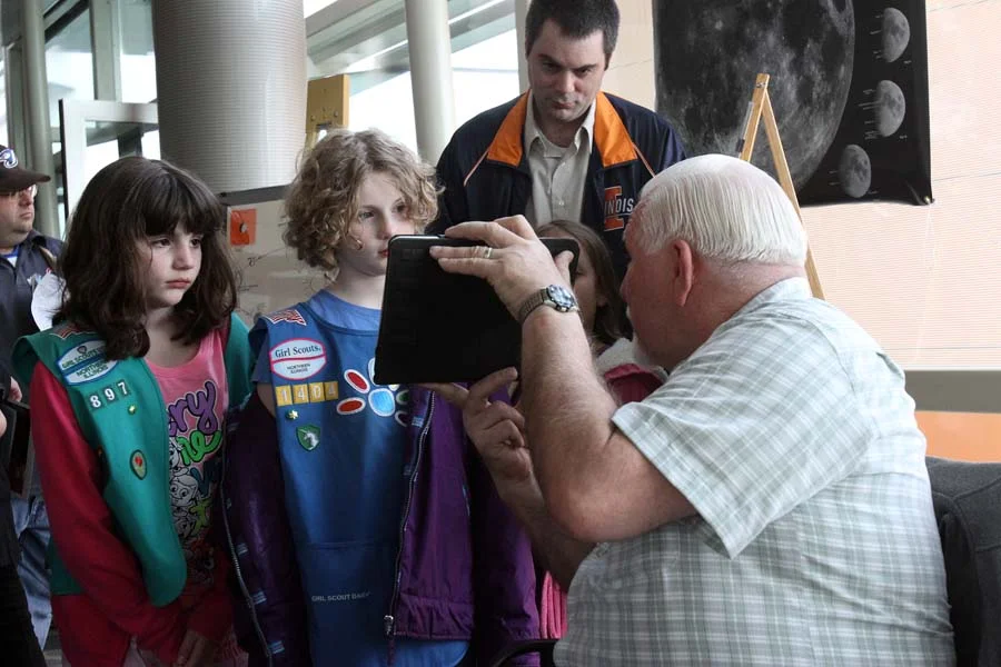 Astronomy Day 2012 Exhibit Hall.jpg