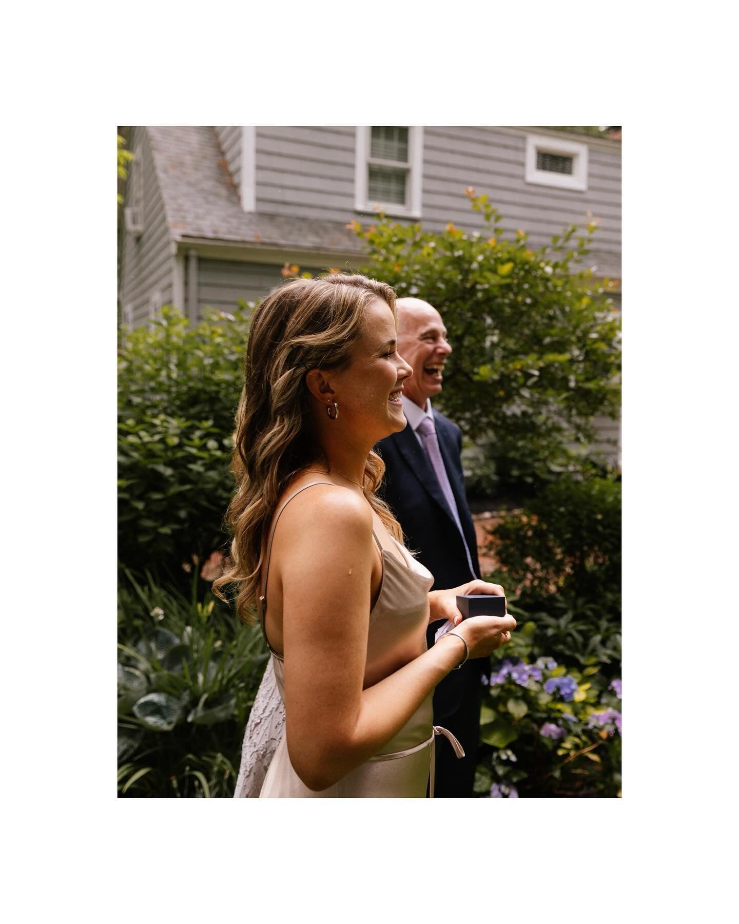 A little drizzle during their celebration didn&rsquo;t matter one bit to Charlotte + Reuben and their family. 

Sharing a couple from one of the sweetest intimate wedding days I was invited to document last June. 

#siennareneephotography #newengland