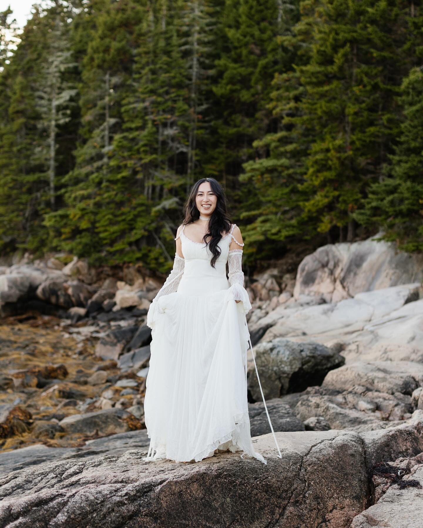 ⭐️⭐️⭐️⭐️⭐️ &ldquo;My husband and I were looking for a documentary style photographer to capture our wedding in Maine and were delighted to find Sienna. 

From the beginning, she was so attentive and reassuring - she asked questions about our story, o