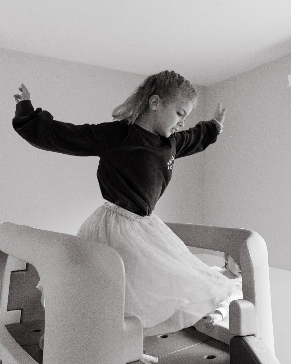 Holiday visit with the grandparents ✨ portraits of childhood featuring a favorite stuffed animal, endless turns on the slide, and getting the heart shape juuust right.

#mainefamilyphotographer #documentaryfamilyphotography #mainephotographer