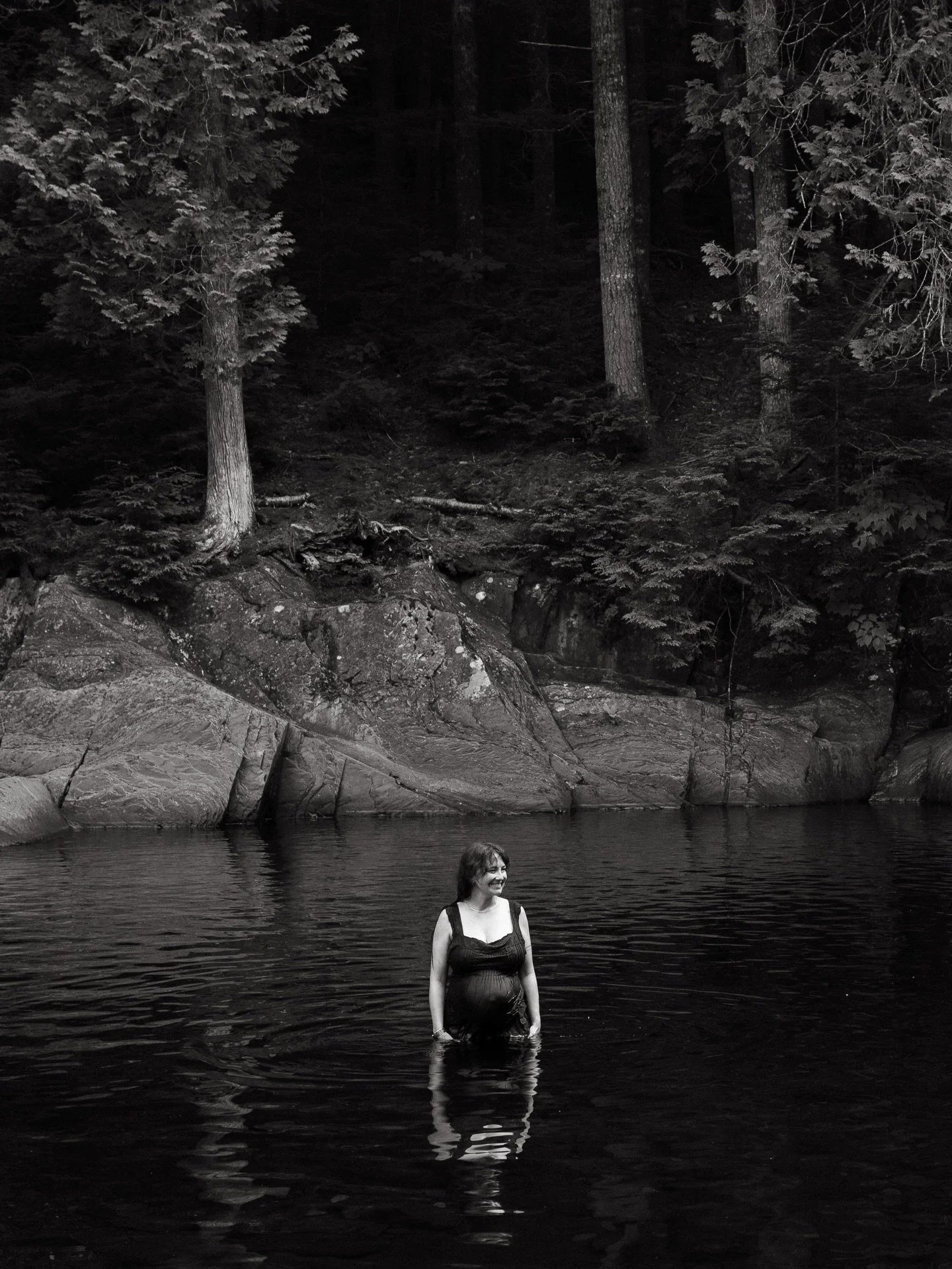 I know it can be helpful to understand how a photographer creates images that tell more about a family than prompts and poses can.

Gera &amp; Ari were excited about having photos that showed how they felt about each other at this moment in time, rem